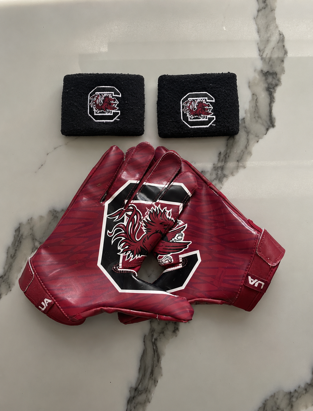 SOUTH CAROLINA GLOVES X WRISTBANDS