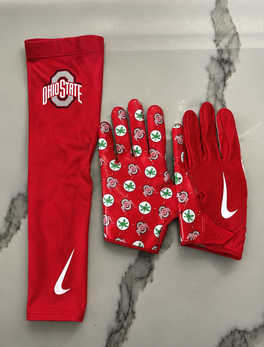 OHIO STATE GLOVES X SLEEVES