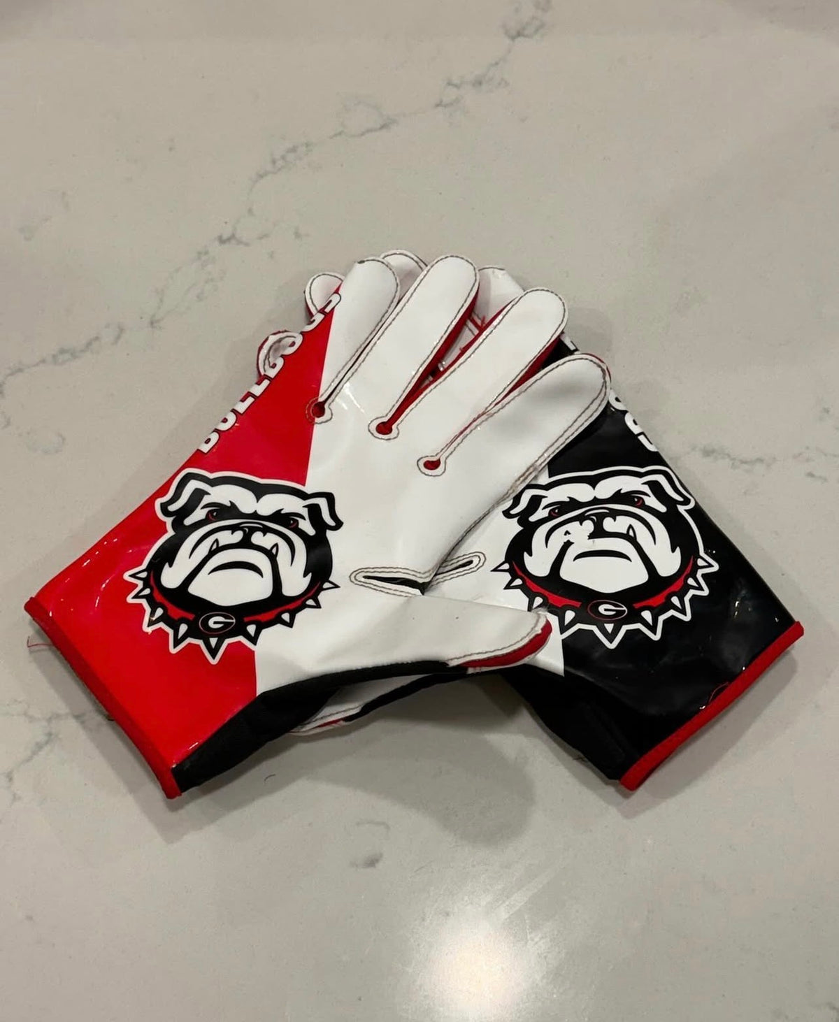 UGA GLOVES